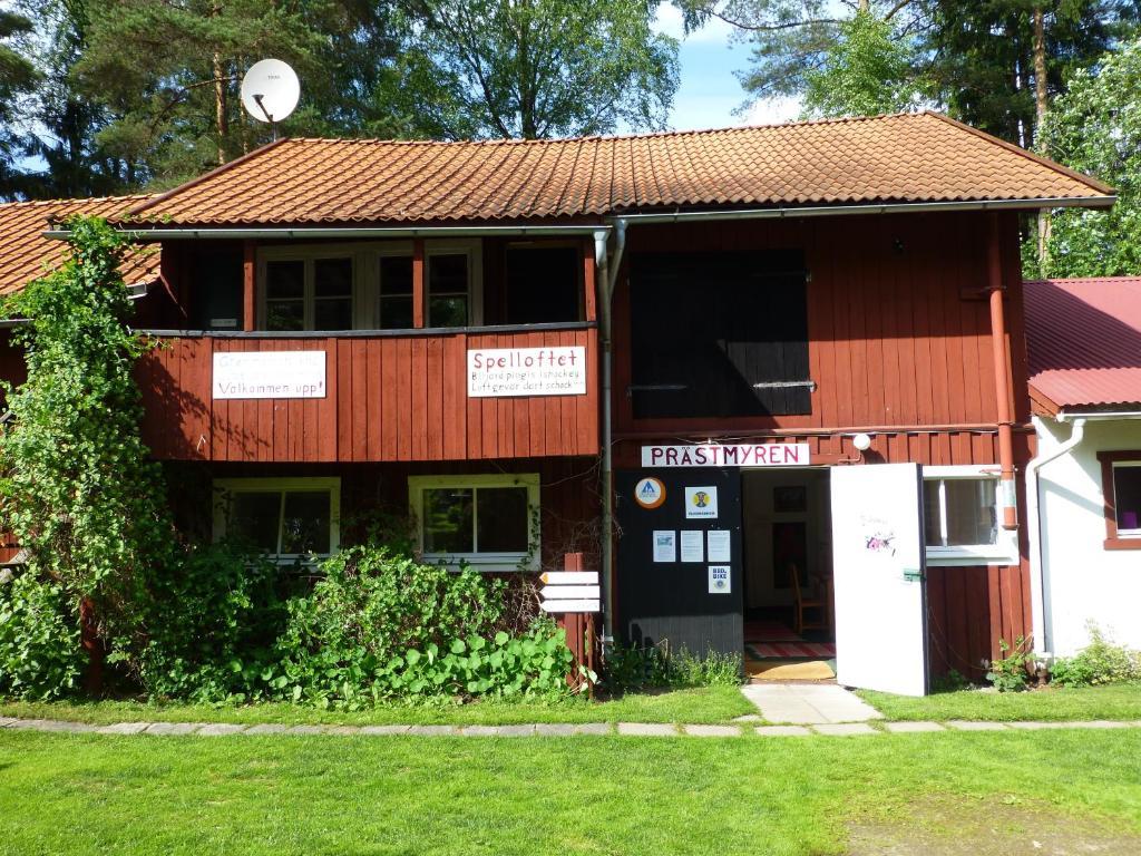 Praestmyrens Vandrarhem Ransater Exterior photo